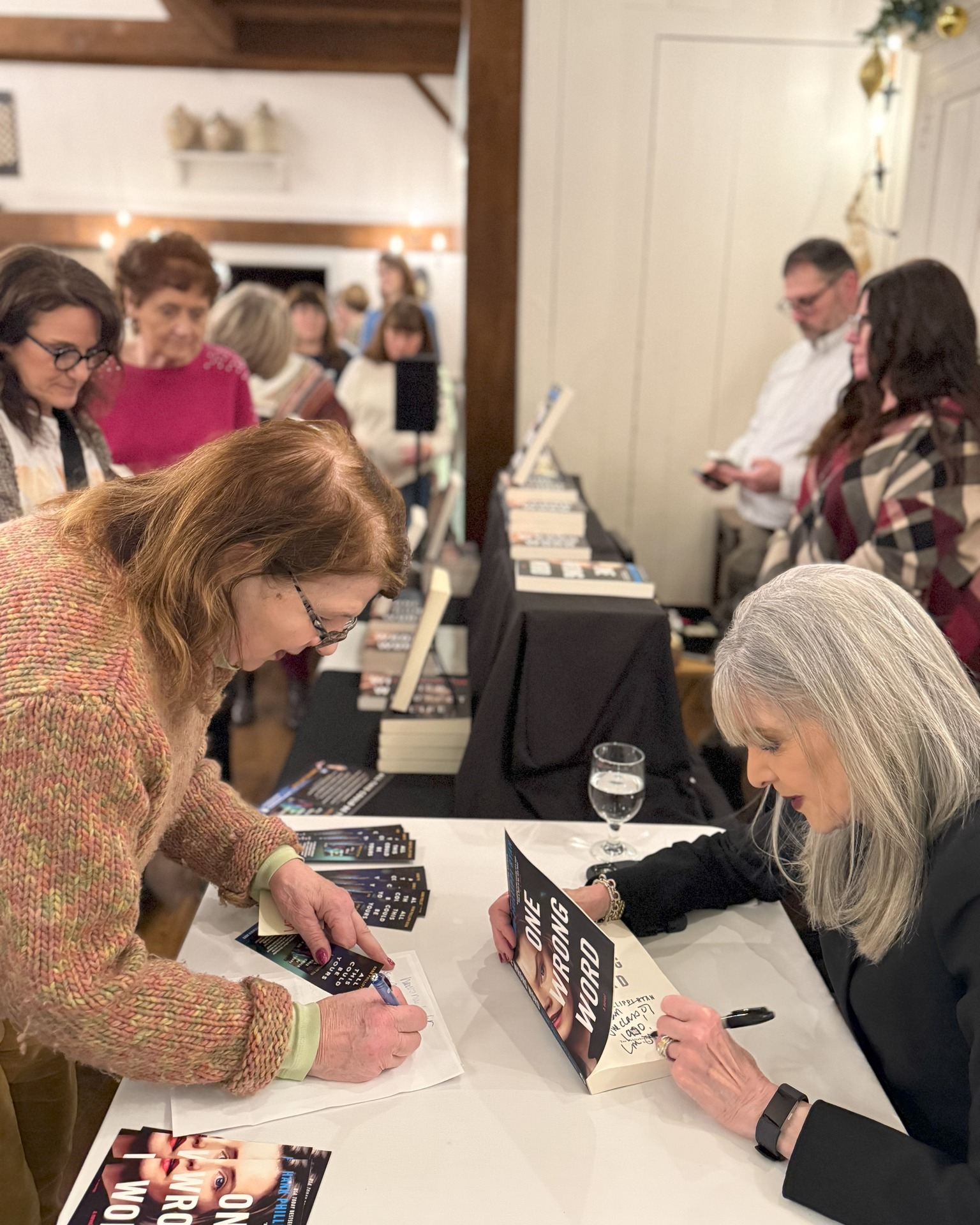 Hank Phillippi Ryan signing books